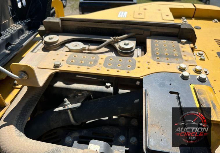 2020 Komatsu PC238USLC-11 excavator