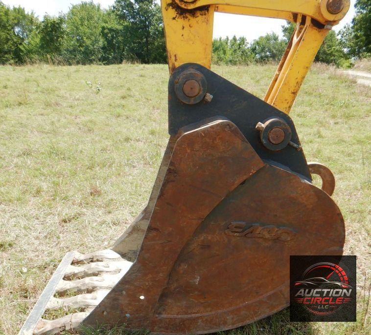 2018 Komatsu PC210LC-11  excavator