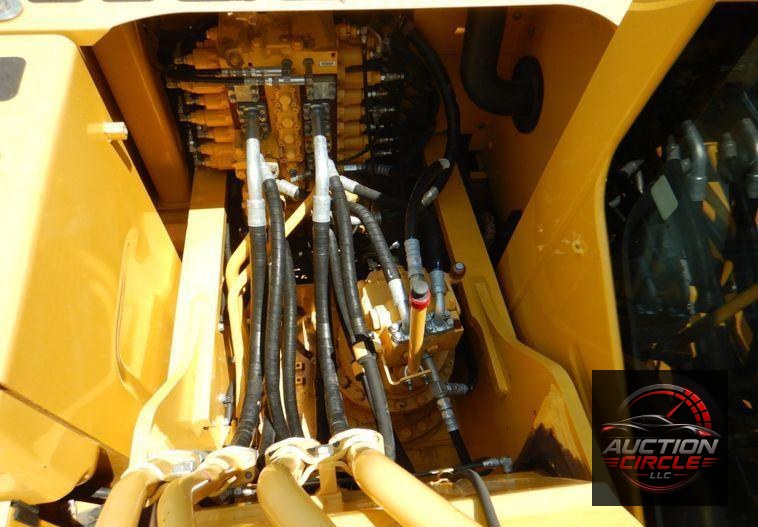 2018 Komatsu PC210LC-11  excavator