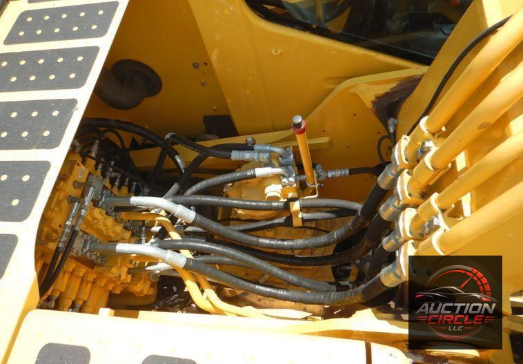 2018 Komatsu PC210LC-11  excavator