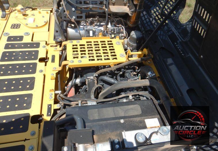 2018 Komatsu PC210LC-11  excavator