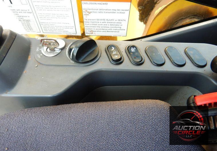 2018 Komatsu PC210LC-11  excavator