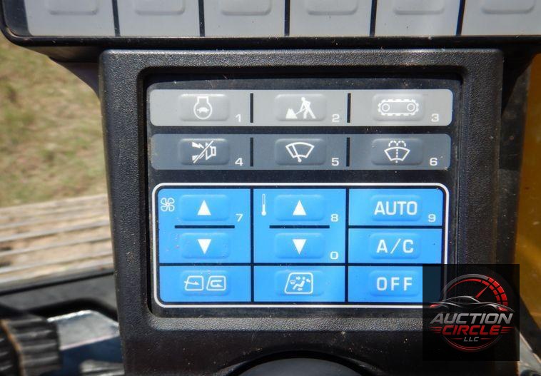 2018 Komatsu PC210LC-11  excavator