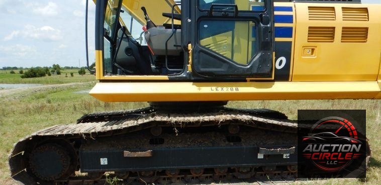 2018 Komatsu PC210LC-11  excavator