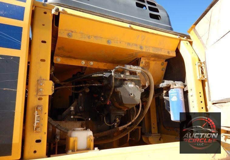 2016 Komatsu PC360LCi-11  excavator
