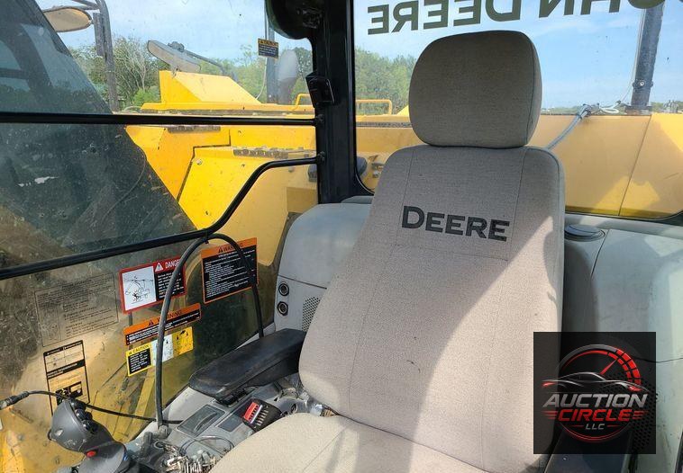 2017 John Deere 245G LC  excavator
