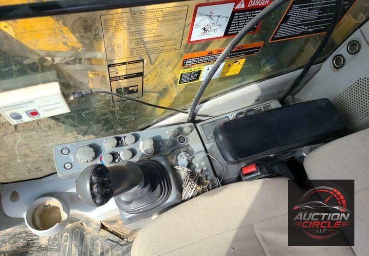 2017 John Deere 245G LC  excavator