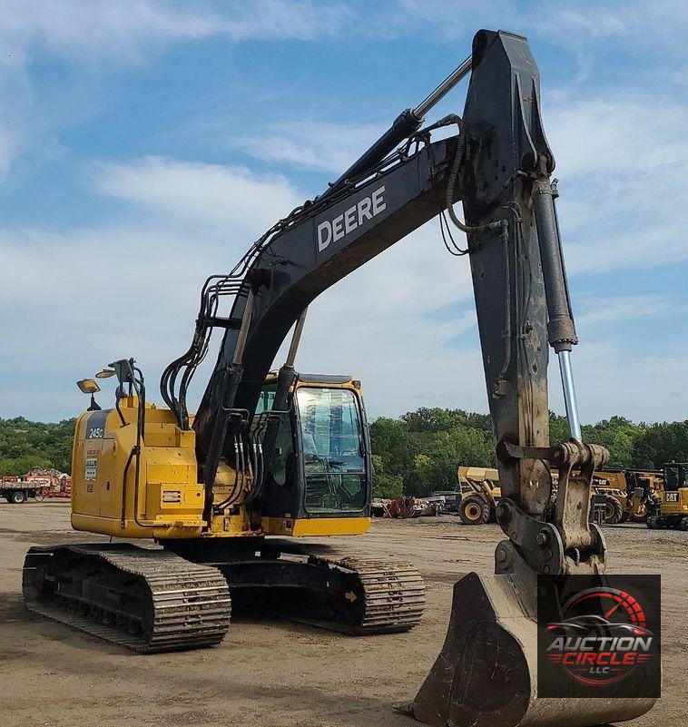2017 John Deere 245G LC  excavator
