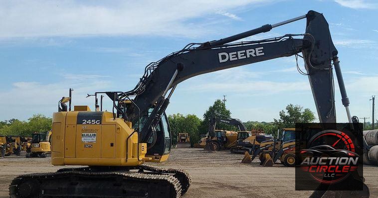 2017 John Deere 245G LC  excavator