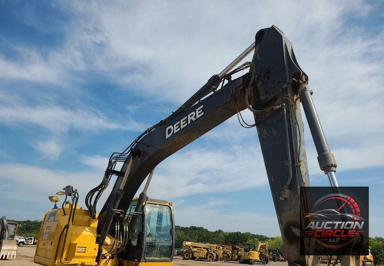 2017 John Deere 245G LC  excavator