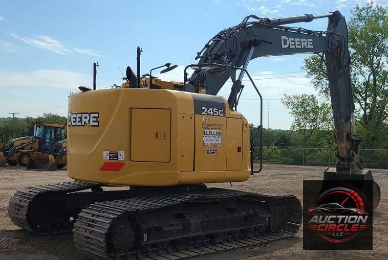 2017 John Deere 245G LC  excavator
