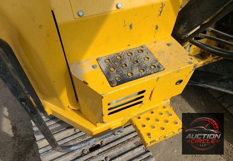 2017 John Deere 245G LC  excavator