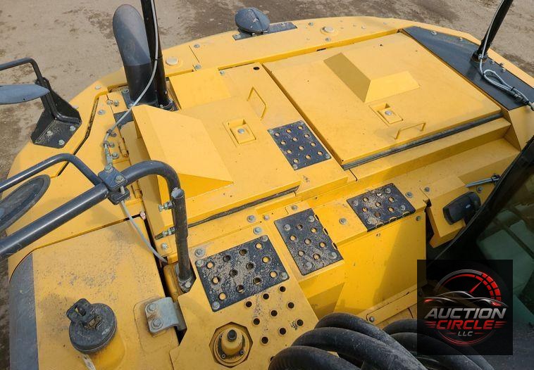 2017 John Deere 245G LC  excavator