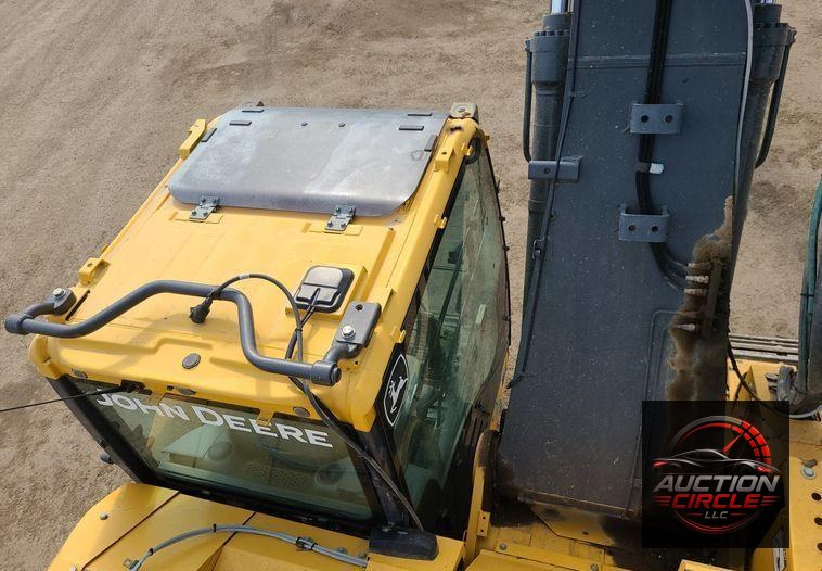 2017 John Deere 245G LC  excavator