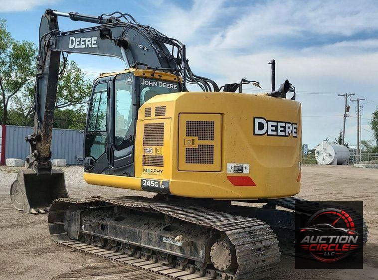 2017 John Deere 245G LC  excavator