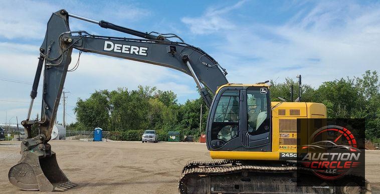 2017 John Deere 245G LC  excavator