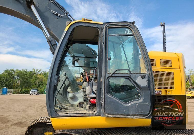 2017 John Deere 245G LC  excavator