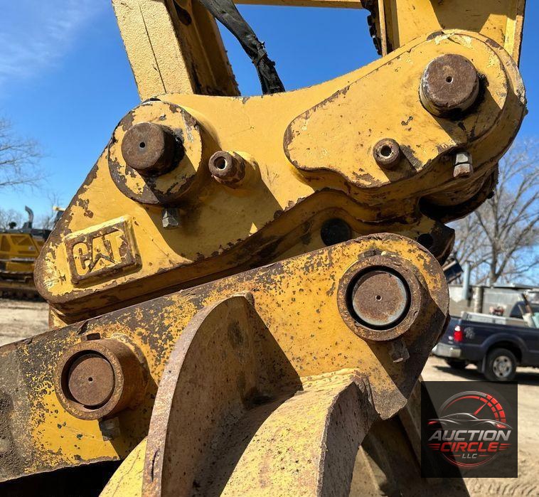 2019 Caterpillar 320 excavator