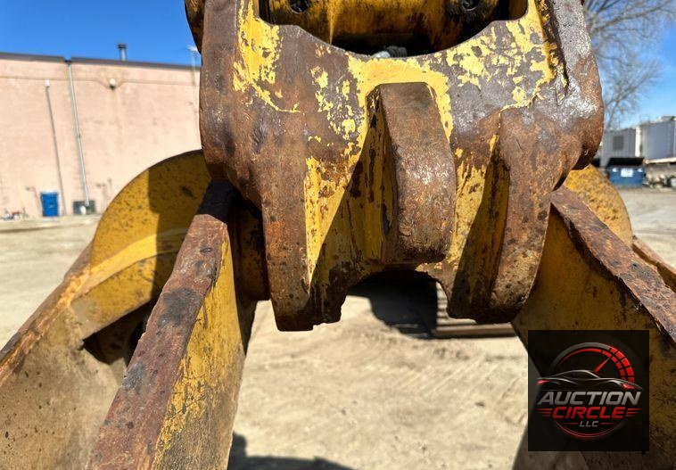 2019 Caterpillar 320 excavator