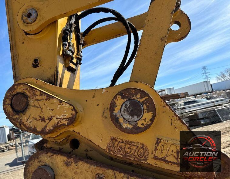 2019 Caterpillar 320 excavator