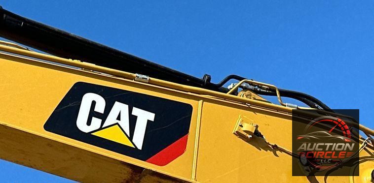 2019 Caterpillar 320 excavator