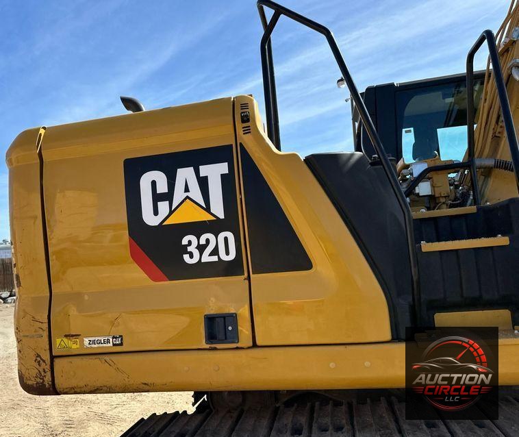 2019 Caterpillar 320 excavator