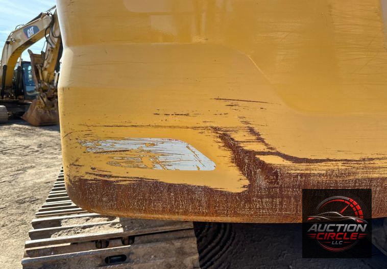2019 Caterpillar 320 excavator