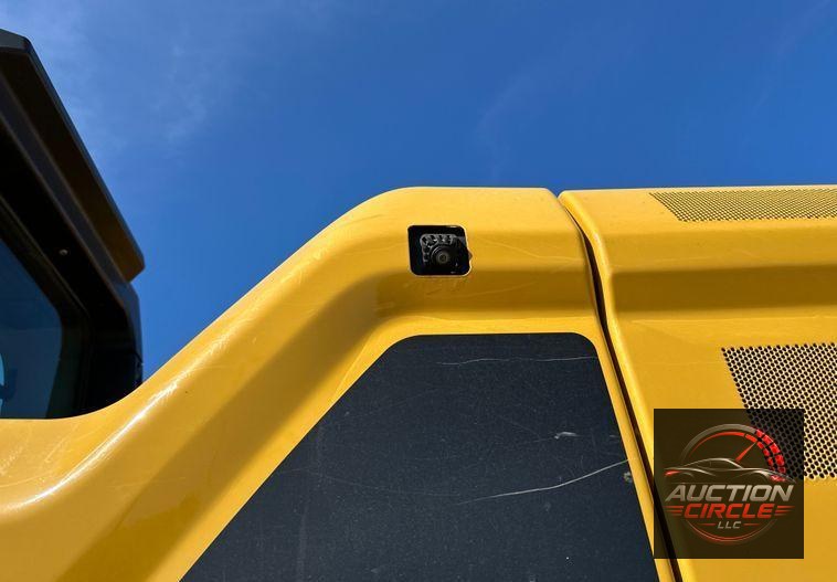 2019 Caterpillar 320 excavator