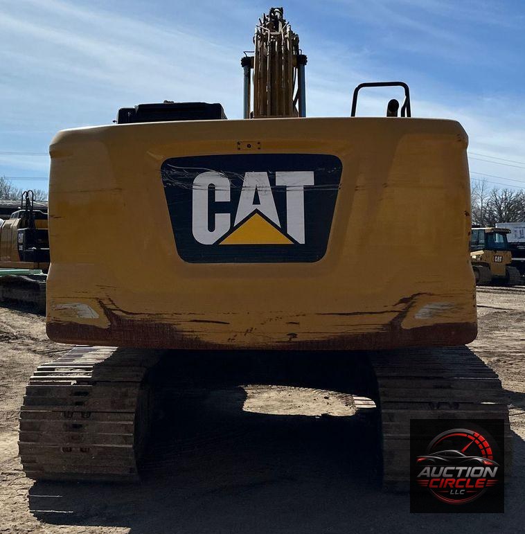 2019 Caterpillar 320 excavator