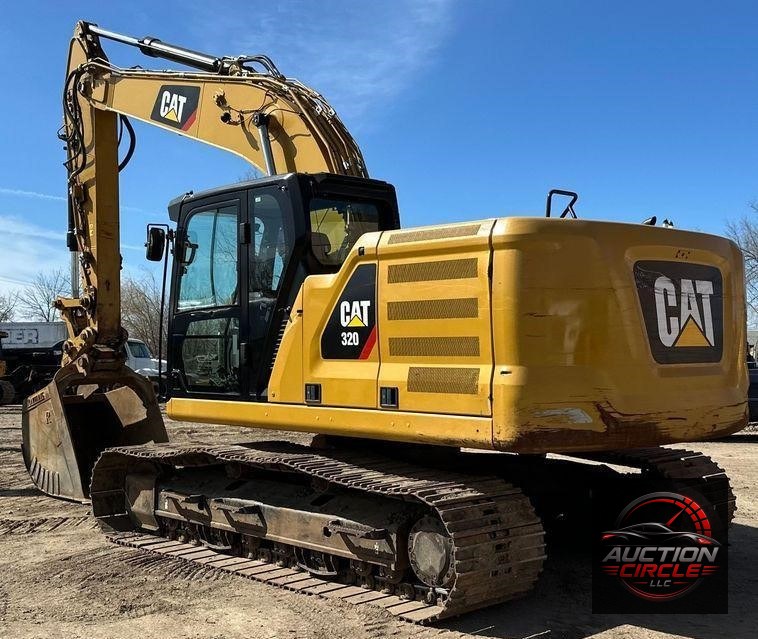 2019 Caterpillar 320 excavator