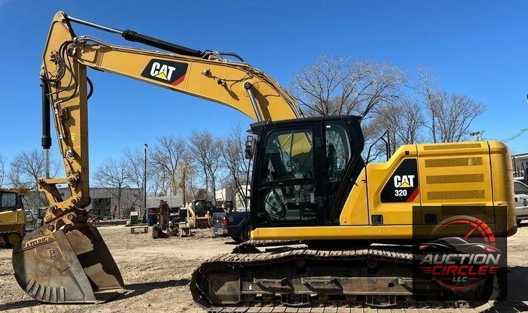 2019 Caterpillar 320 excavator