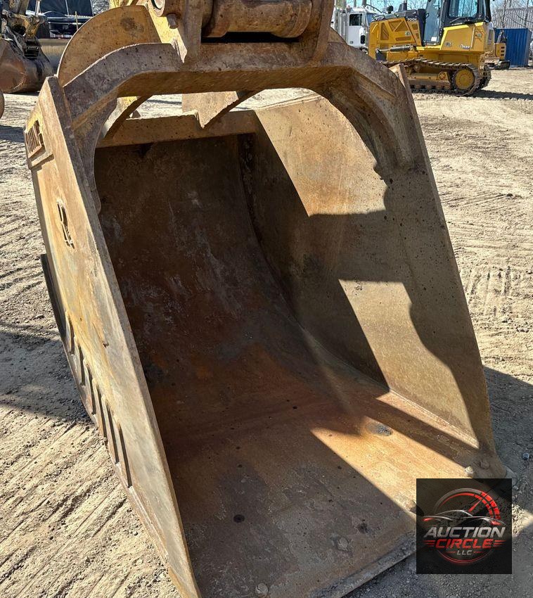 2019 Caterpillar 320 excavator