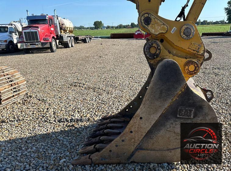 2018 Caterpillar  323 excavator