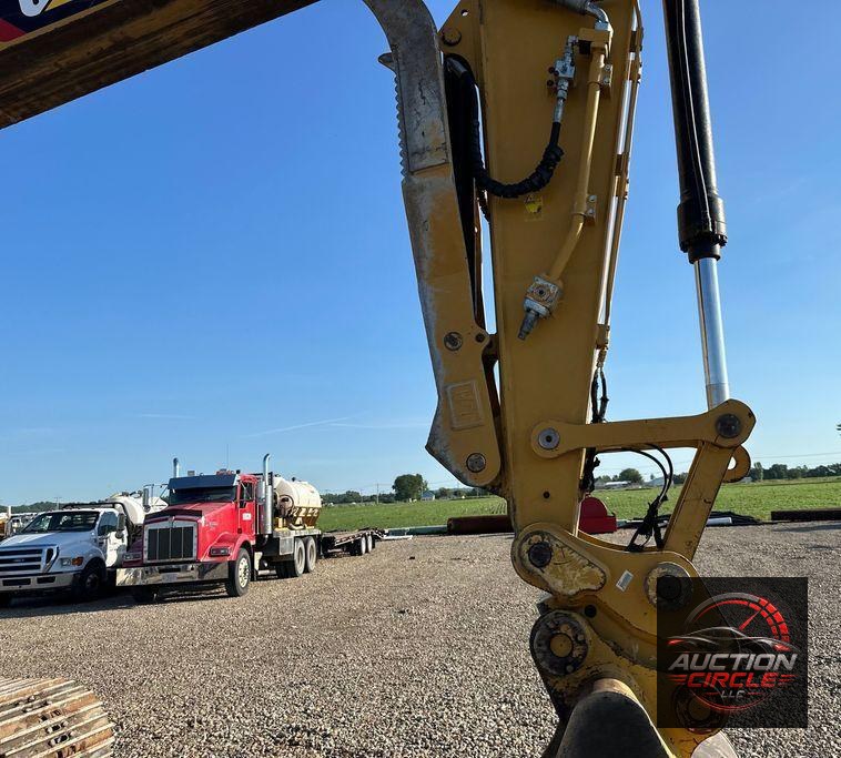 2018 Caterpillar  323 excavator