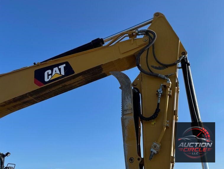 2018 Caterpillar  323 excavator