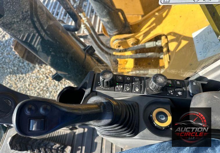 2018 Caterpillar  323 excavator