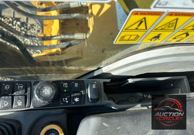 2018 Caterpillar  323 excavator