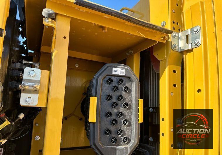 2018 Caterpillar  323 excavator