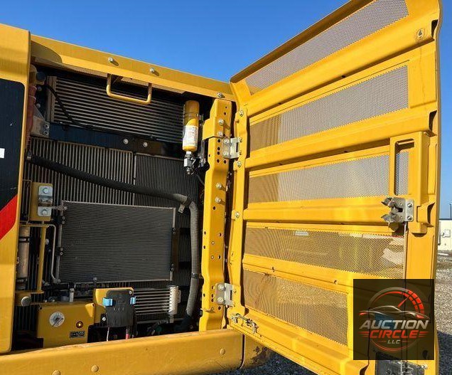 2018 Caterpillar  323 excavator