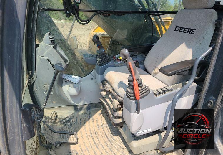 2015 John Deere 350G LC  excavator