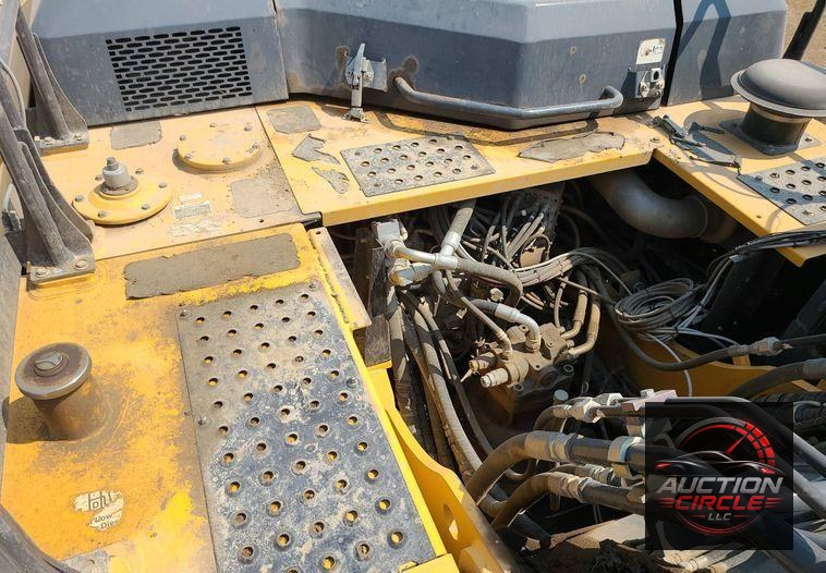 2015 John Deere 350G LC  excavator