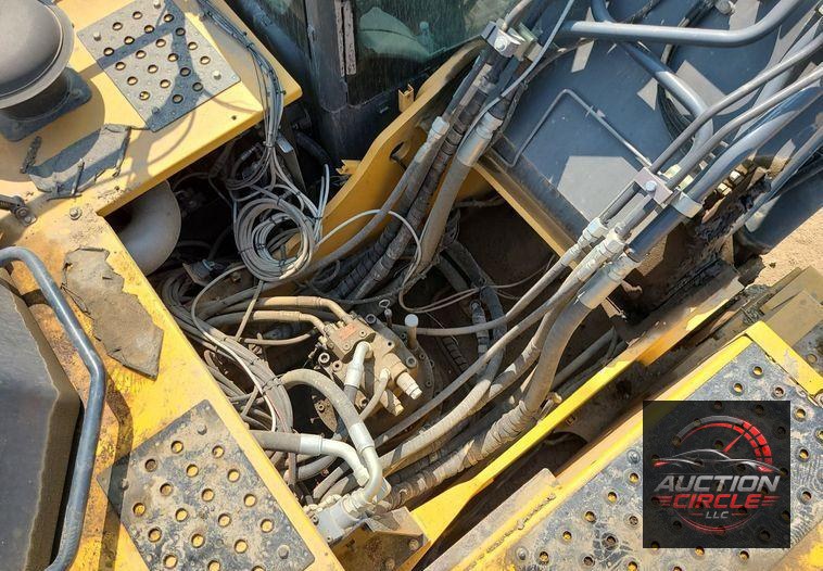2015 John Deere 350G LC  excavator
