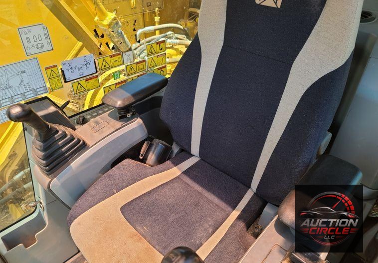 2018 Caterpillar 330FL  excavator