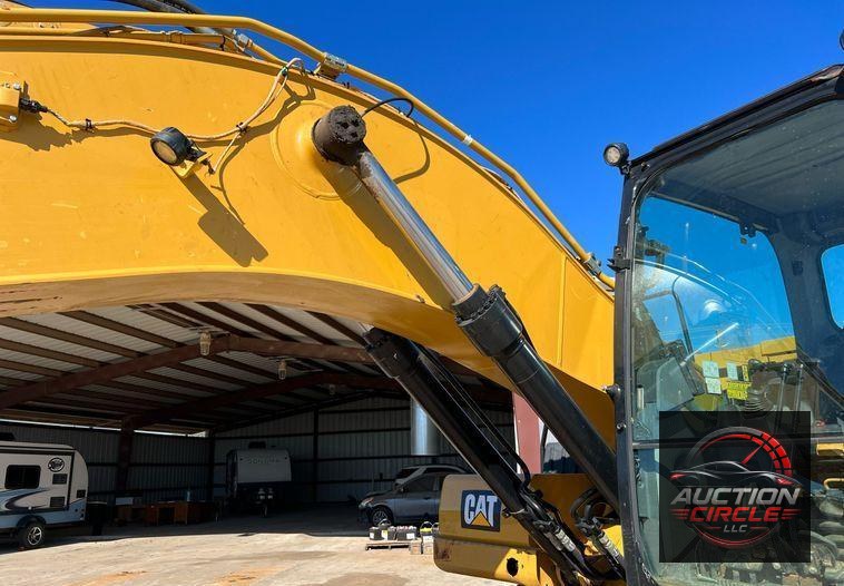2018 Caterpillar 323  excavator