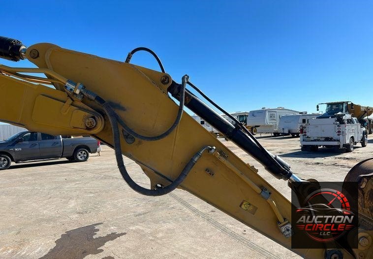 2018 Caterpillar 323  excavator