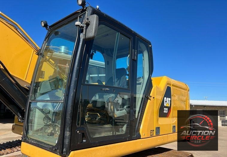 2018 Caterpillar 323  excavator