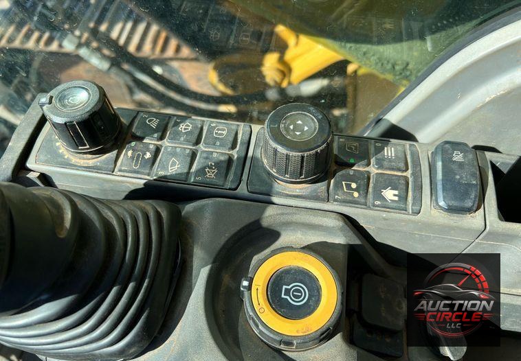 2018 Caterpillar 323  excavator