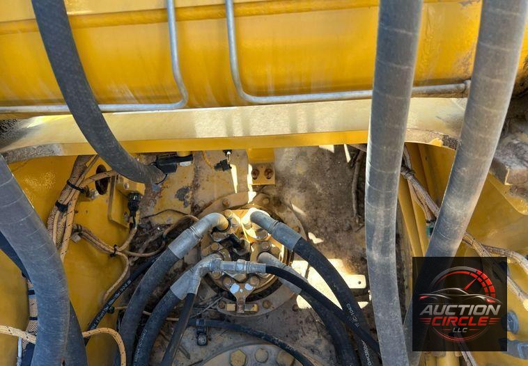 2018 Caterpillar 323  excavator