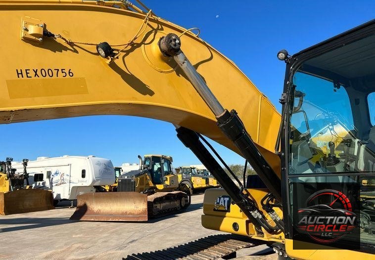 2018 Caterpillar 320  excavator