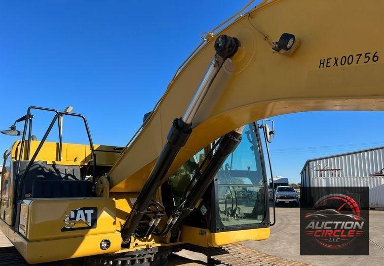 2018 Caterpillar 320  excavator